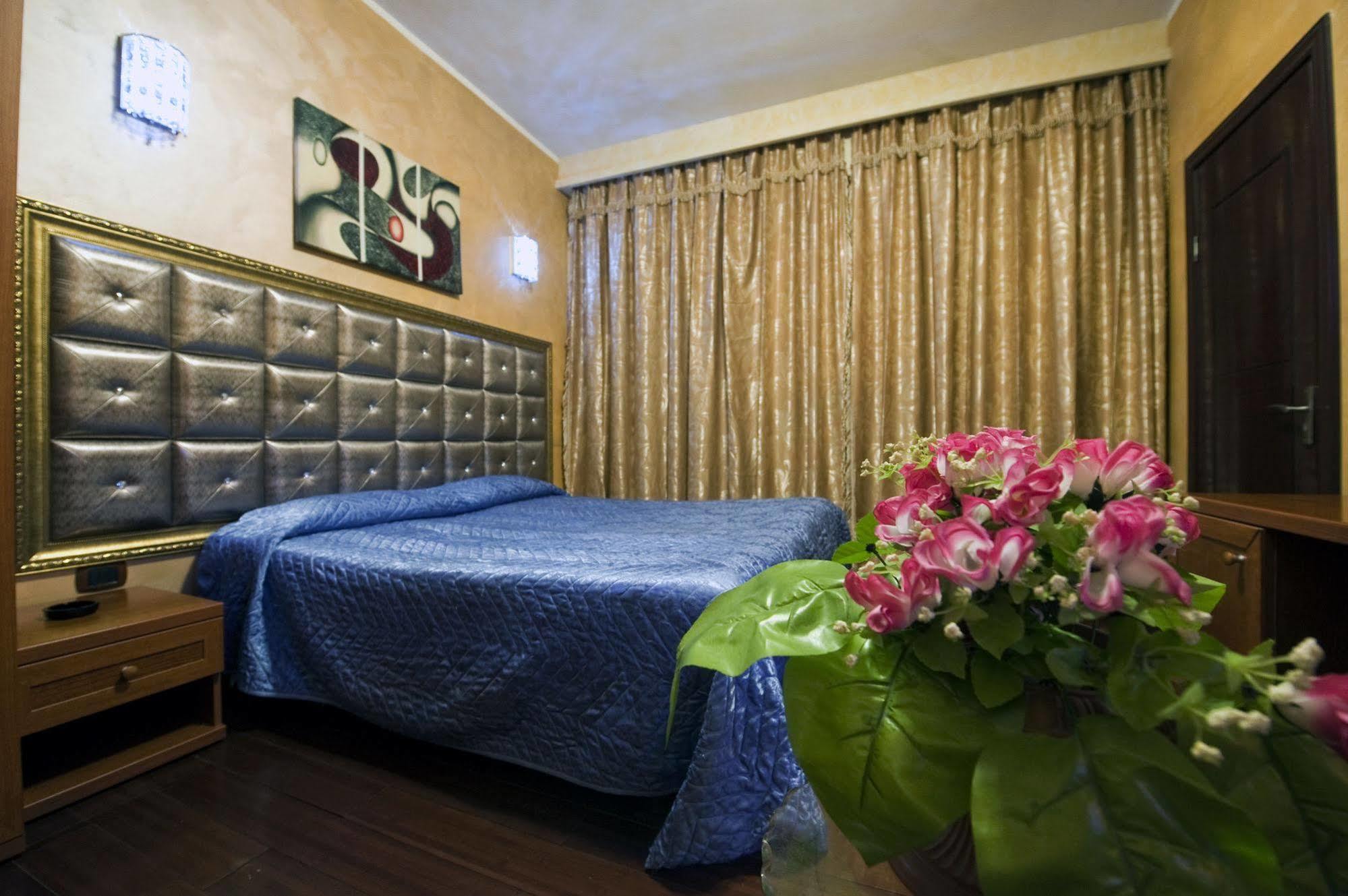 Hotel Bengasi Moncalieri Luaran gambar